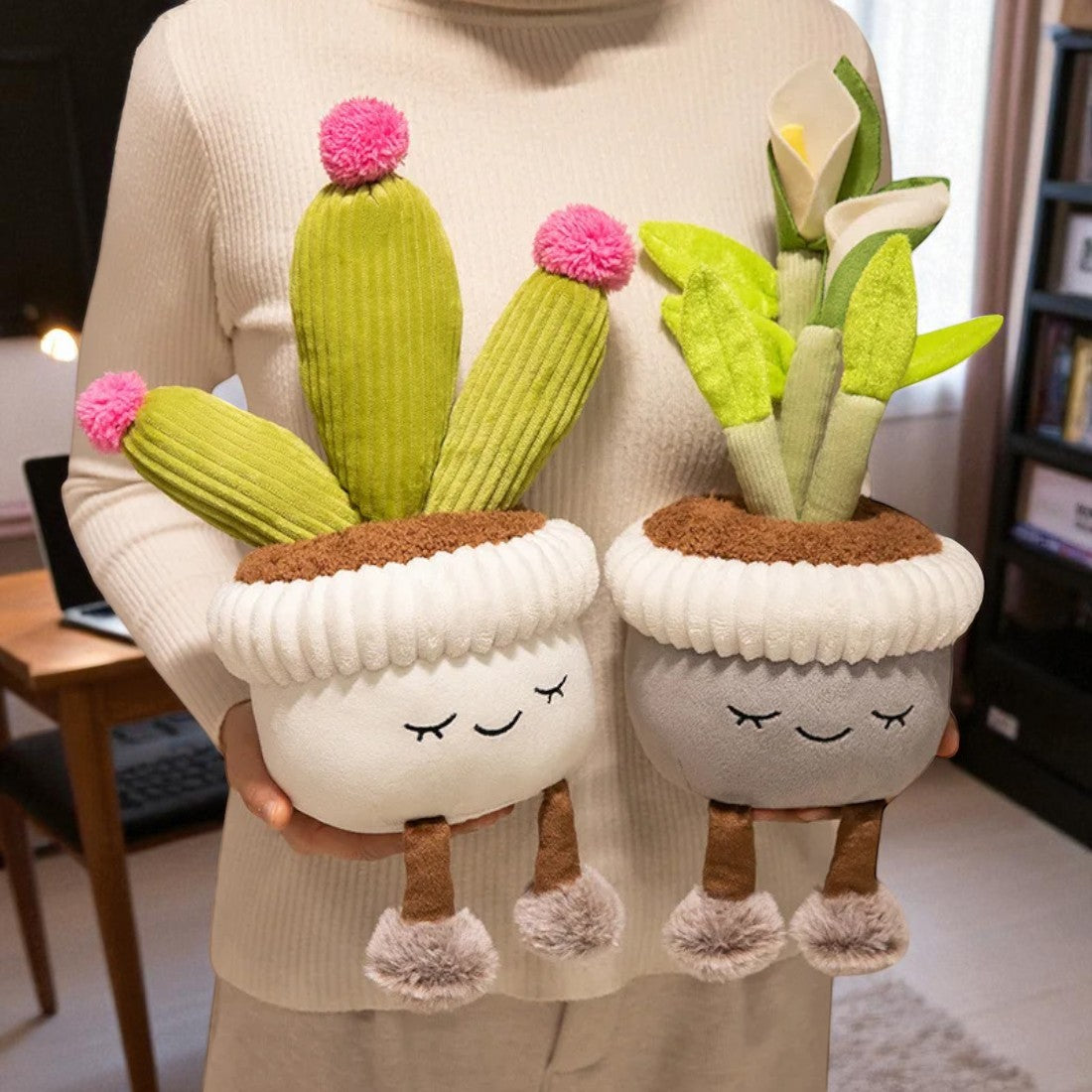 Peluche kawaii plante en pot rond