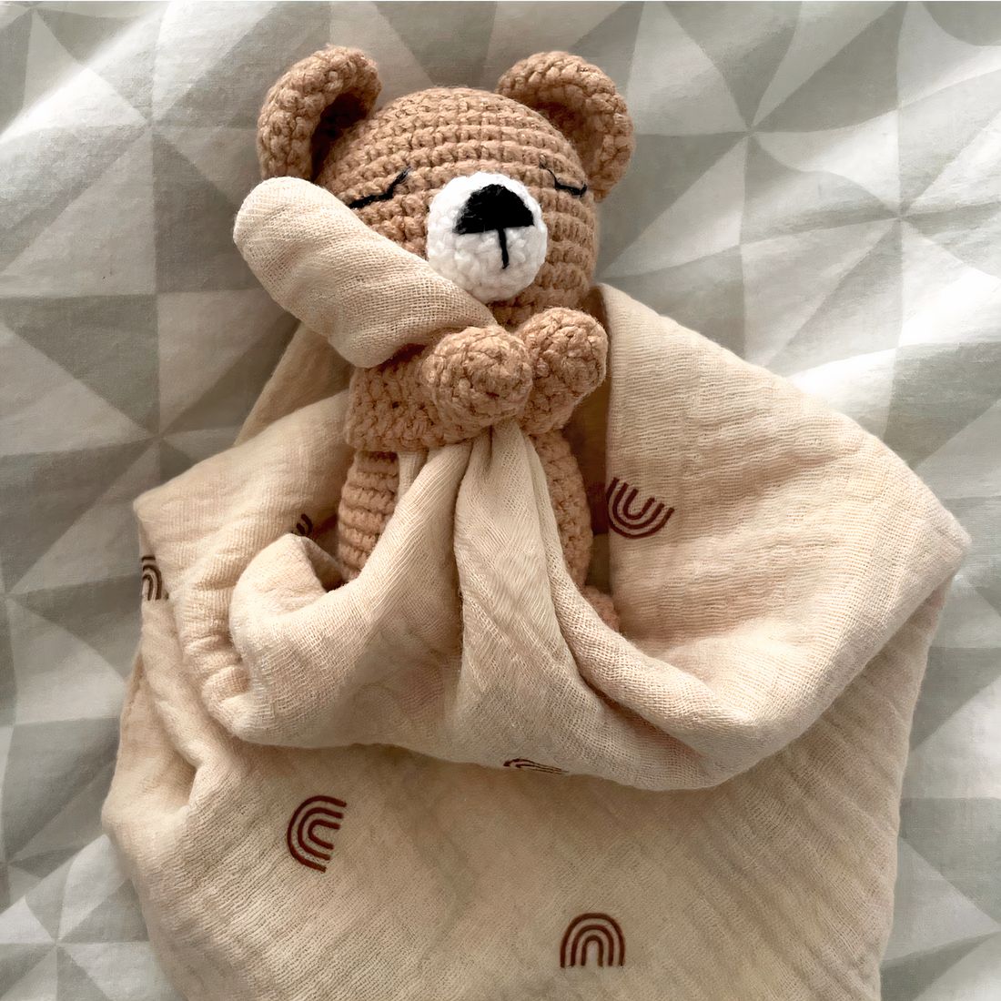 Peluche doudou plat tête ourson pour bébé