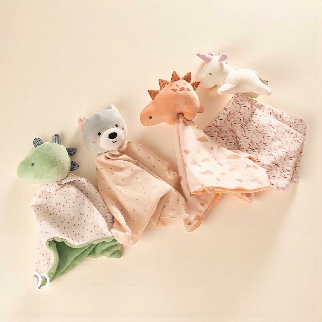 Doudou carré peluche douce licorne pour bébé