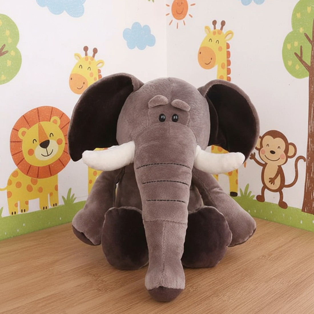 Peluche éléphant doux et rigolo