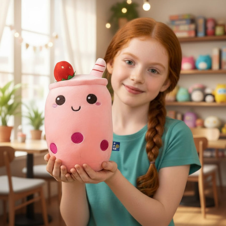 Peluche kawaii bubble tea fraise avec fruit