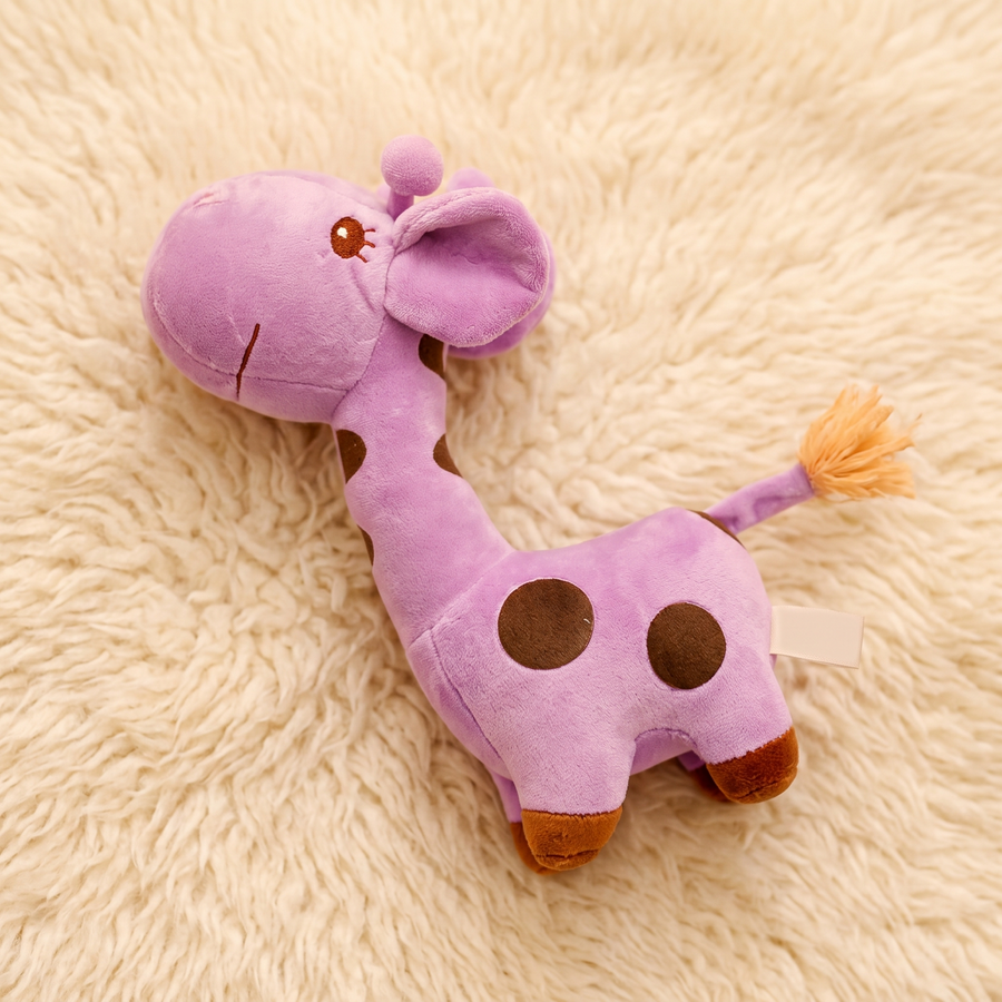 Peluche Girafe Violette Douce avec Taches Noires - Détail matière