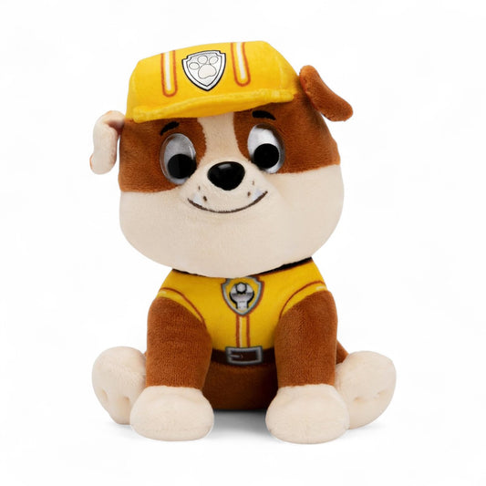 Peluche douce Ruben Pat’ Patrouille, tenue jaune avec casquette, vue de face, fond blanc.