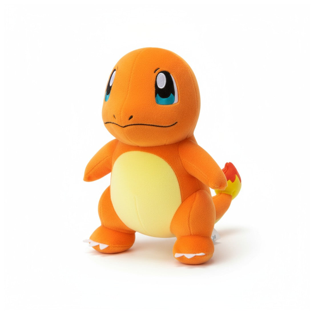 Peluche Pokémon – Salamèche flamboyant - vue de trois-quarts sur fond blanc
