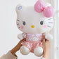 Peluche Hello Kitty tendre et stylée en rose pastel