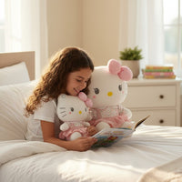 Peluche Hello Kitty tendre et stylée en rose pastel