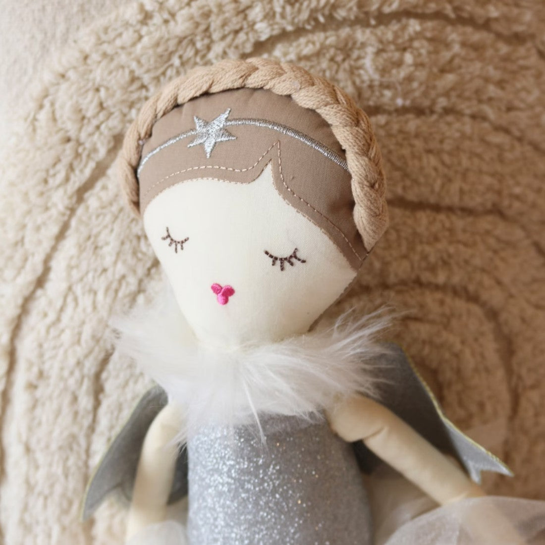 Poupée ange robe tulle argent et ailes argentées