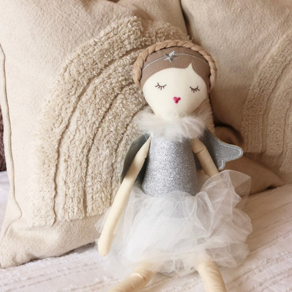 Poupée ange robe tulle argent et ailes argentées