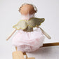 Poupée ange robe tulle rose et ailes dorées