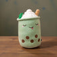 Peluche kawaii bubble tea matcha avec chantilly