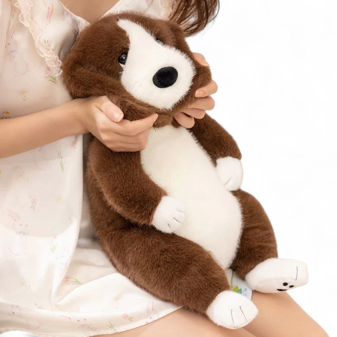 Peluche chien basset doux à longues oreilles