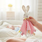 Doudou carré lapin minky pastel avec anneau de dentition