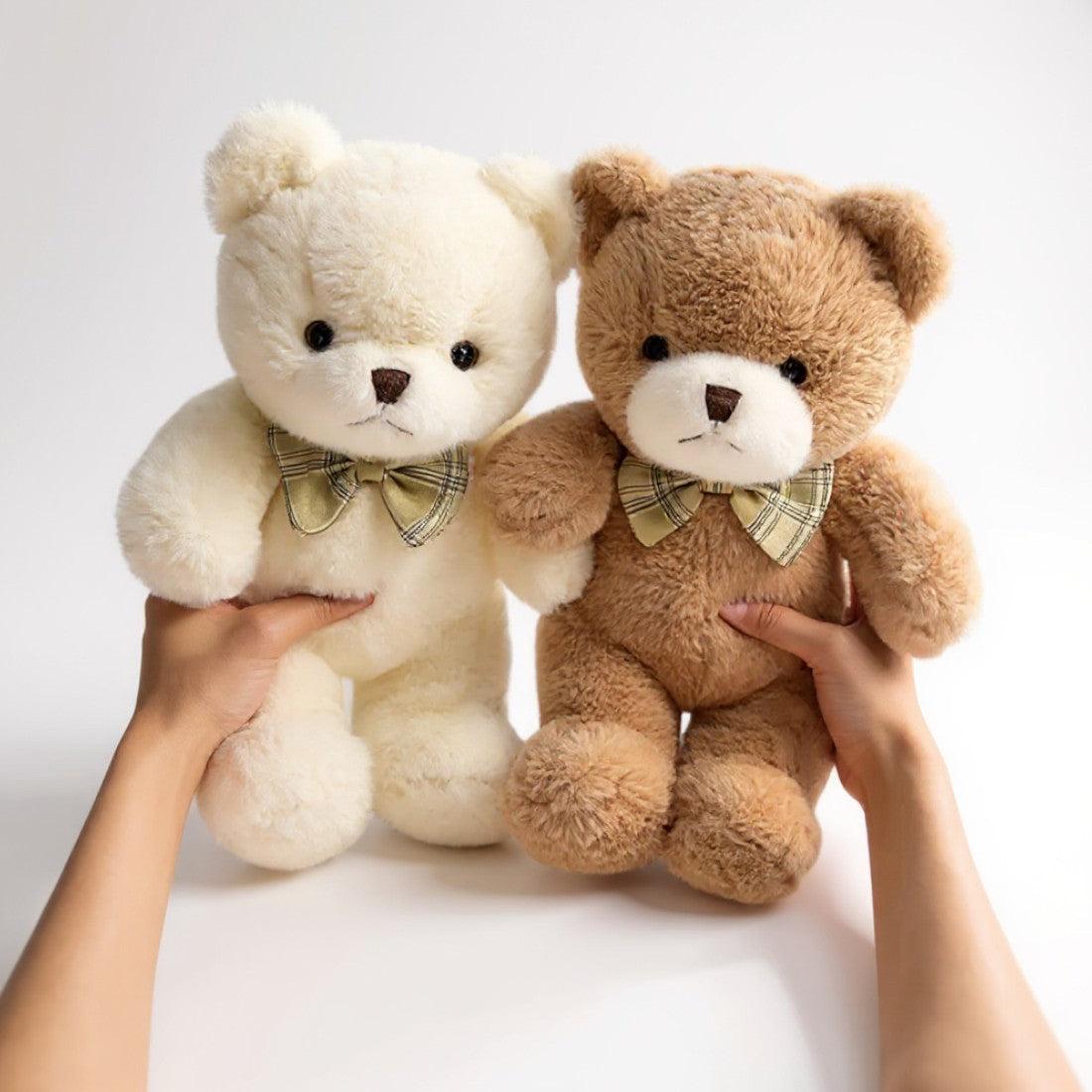 Ours en peluche tout doux à nœud vichy