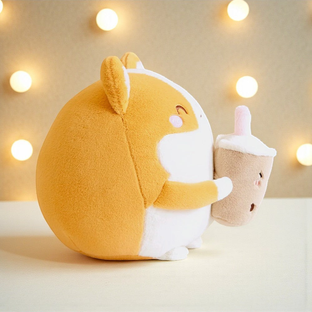 Coussin peluche type Squishmallow shiba avec boisson