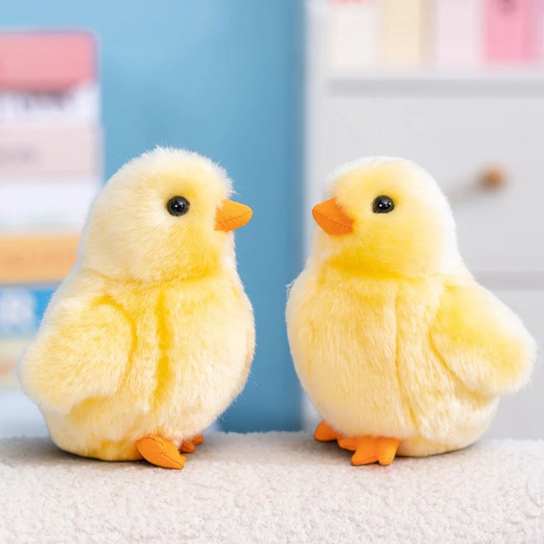 Peluche poussin jaune tout doux réaliste