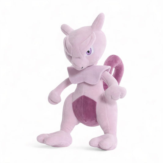 Peluche Pokémon Mewtwo mauve assis et debout avec détails violets, yeux expressifs, sur fond blanc.