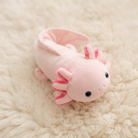 Axolotl Kuscheltier lang rosa Kuschelkissen - Détail matière