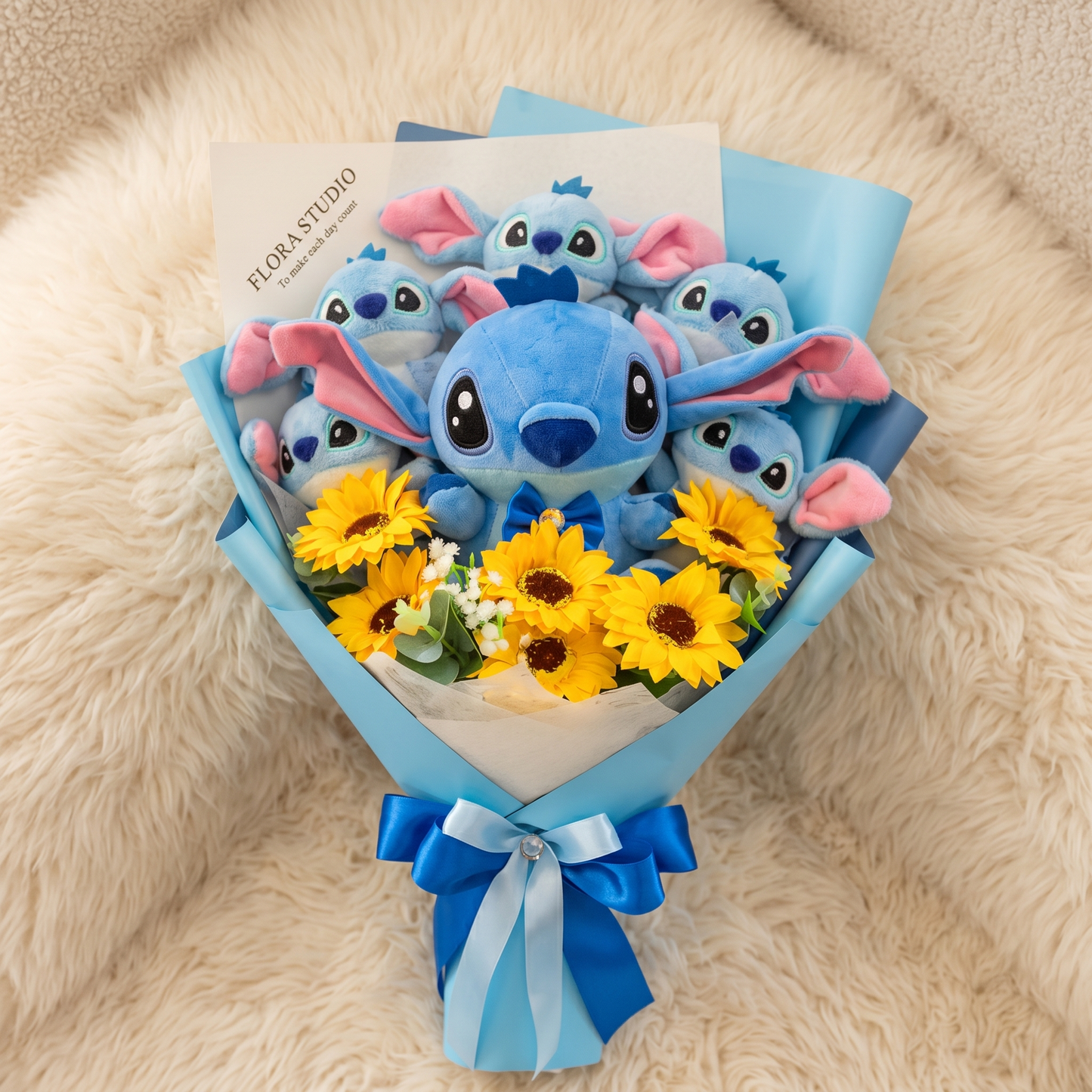 Bouquet Peluche Stitch avec Fleurs - Detail matière