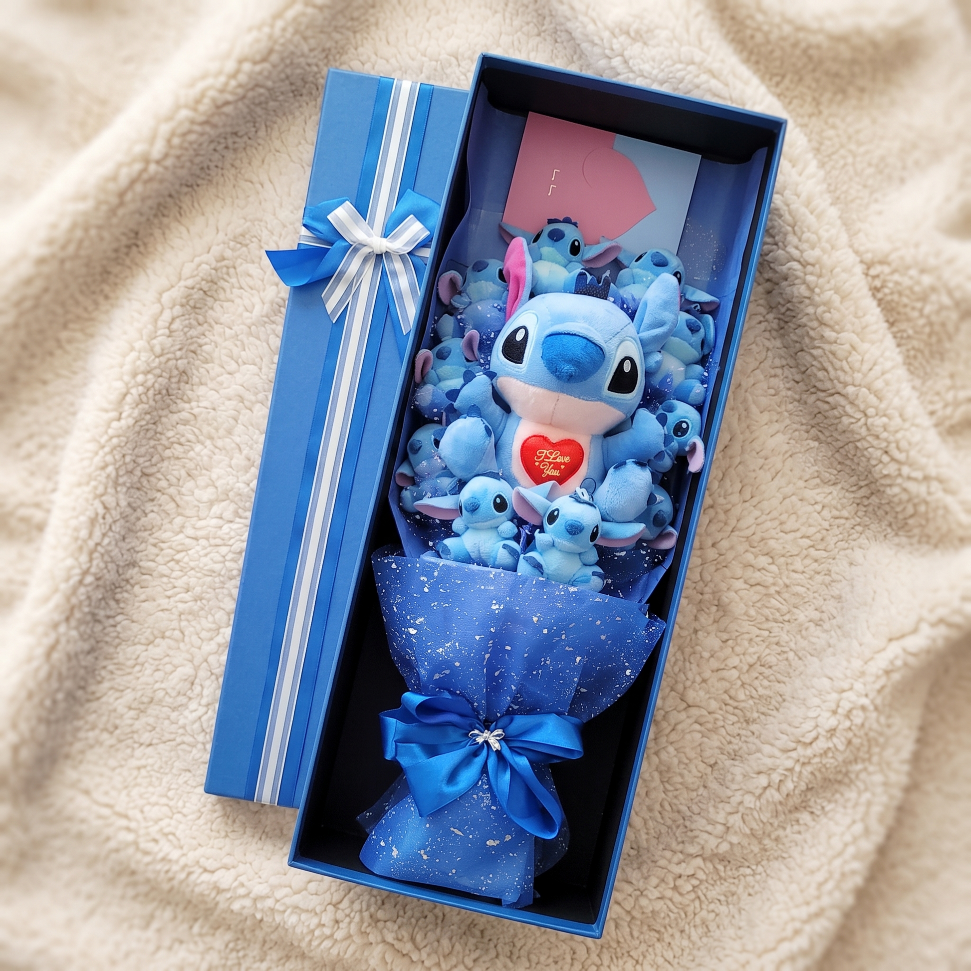 Bouquet Peluche Stitch I Love You avec Coffret - Détail matière