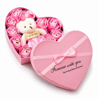 Coffret Roses Savon avec Ours en Peluche Cœur - Rose