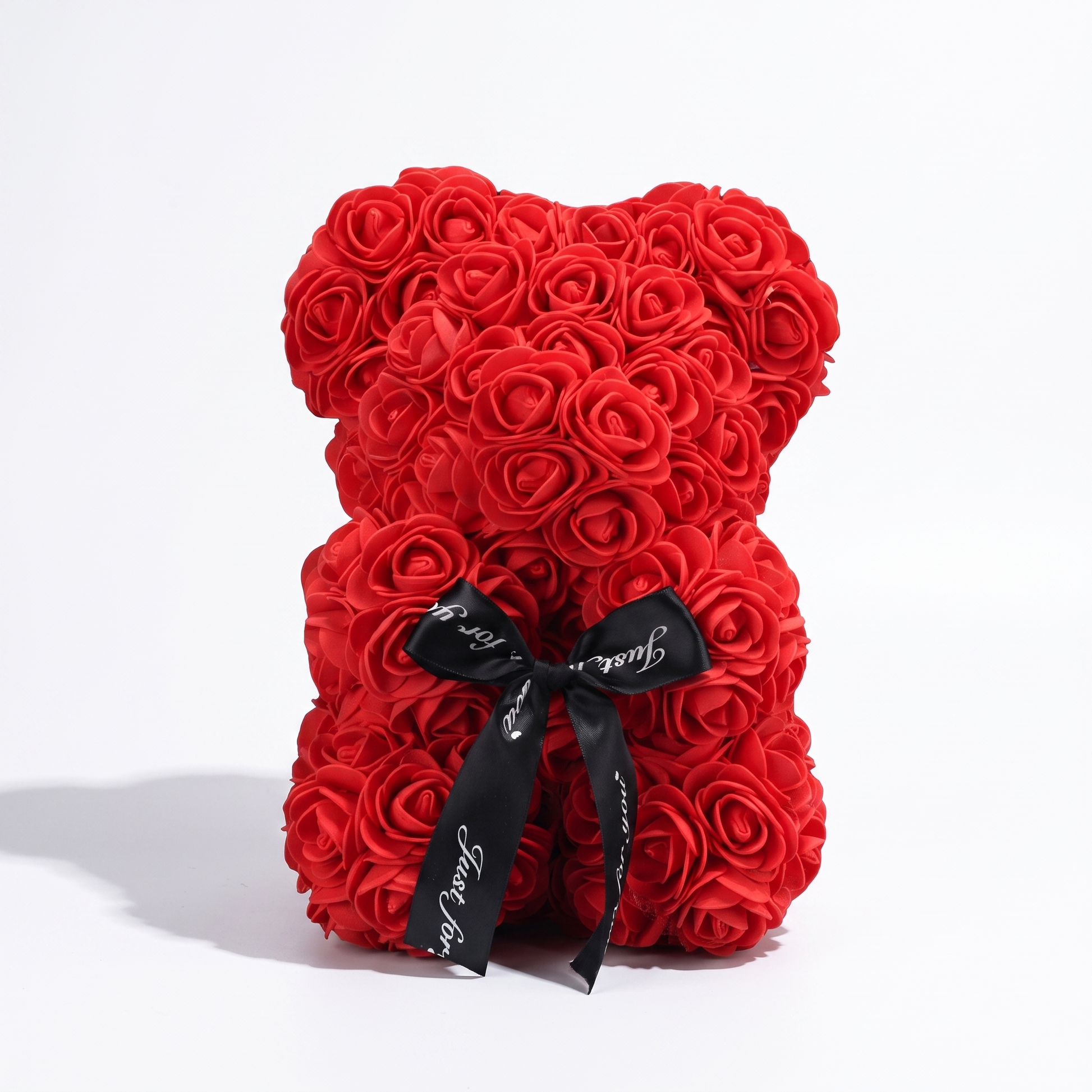 Ours en Roses avec Nœud Saint-Valentin - fond blanc Frontal