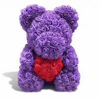 Ours en Roses Violet avec Cœur Rouge - fond blanc Frontal