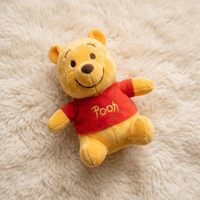 Peluche Aimantée Épaule Winnie l'Ourson - Détail matière