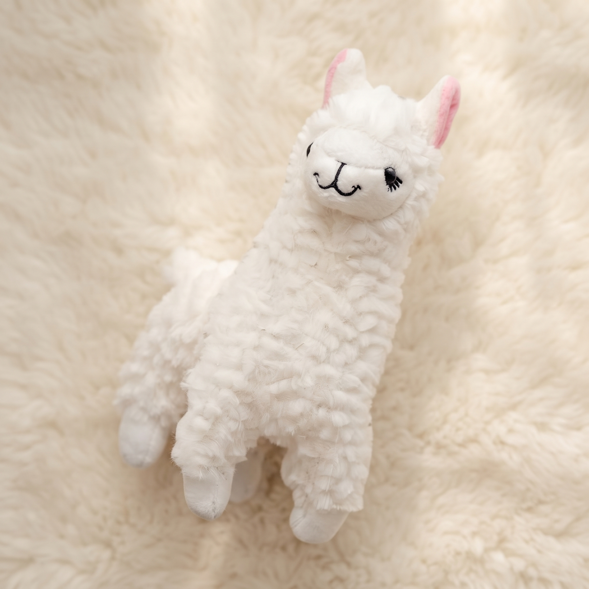 Peluche Alpaga à Poils Longs Bouclés - Détail matière