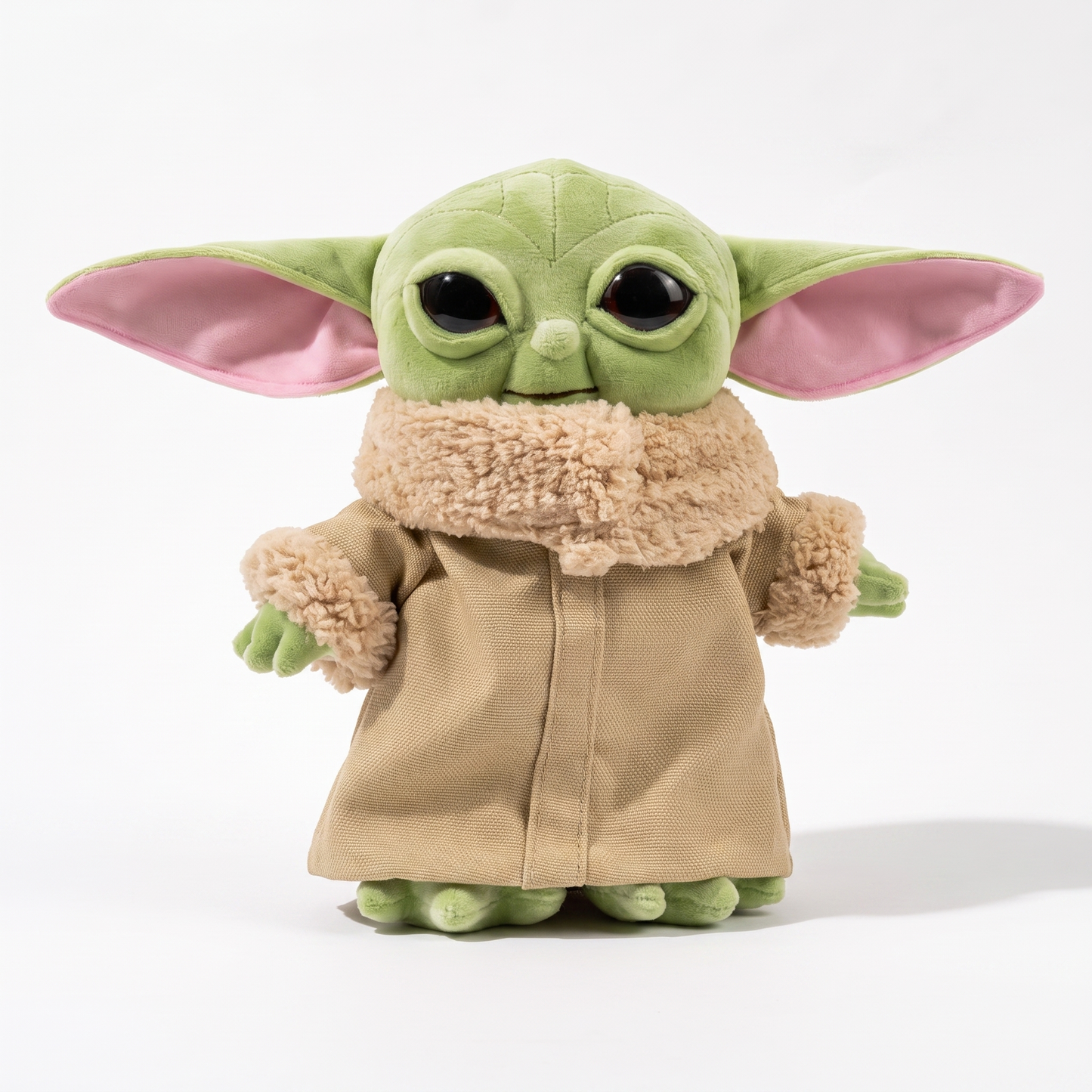 Peluche Baby Yoda 20cm avec Robe Beige - Fond blanc frontal