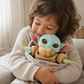 Peluche Baby Yoda dans son Berceau 23cm - Utilisation cosy intérieur