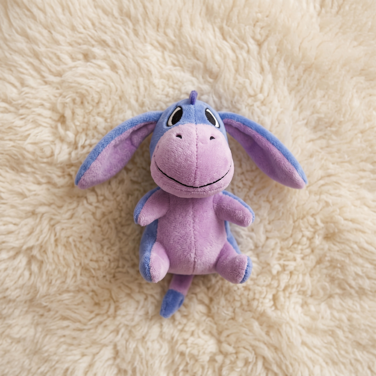 Peluche Bourriquet Aimantée Épaule Disney - Détail matière