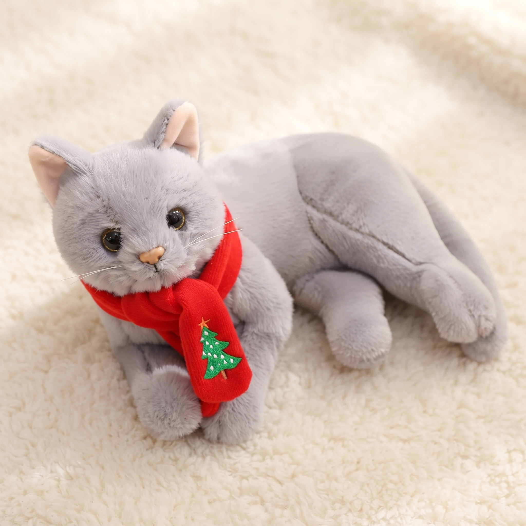 Peluche Chat Réaliste Grise 30cm - Détail matière