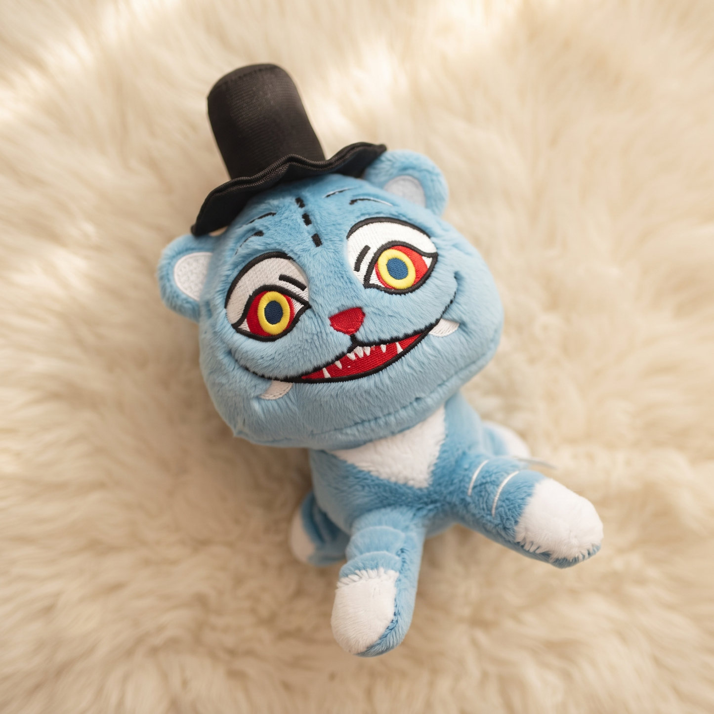 Peluche Décorative Tigre Bleu à Chapeau - Détail matière