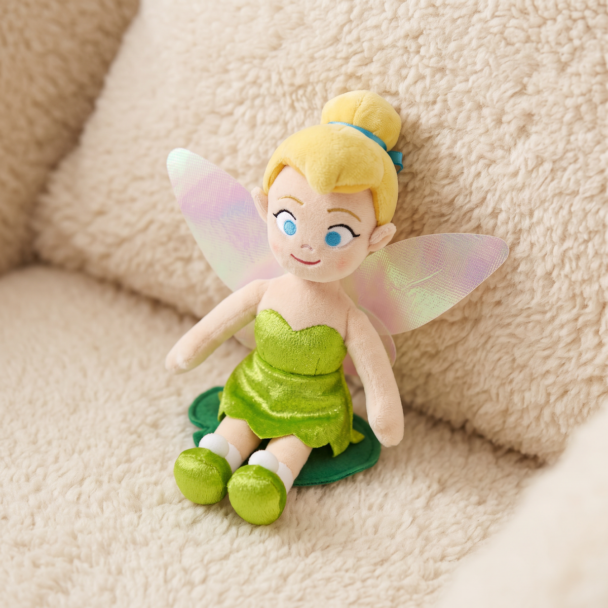 Peluche Fée Clochette Aimantée Épaule Disney - Détail matière