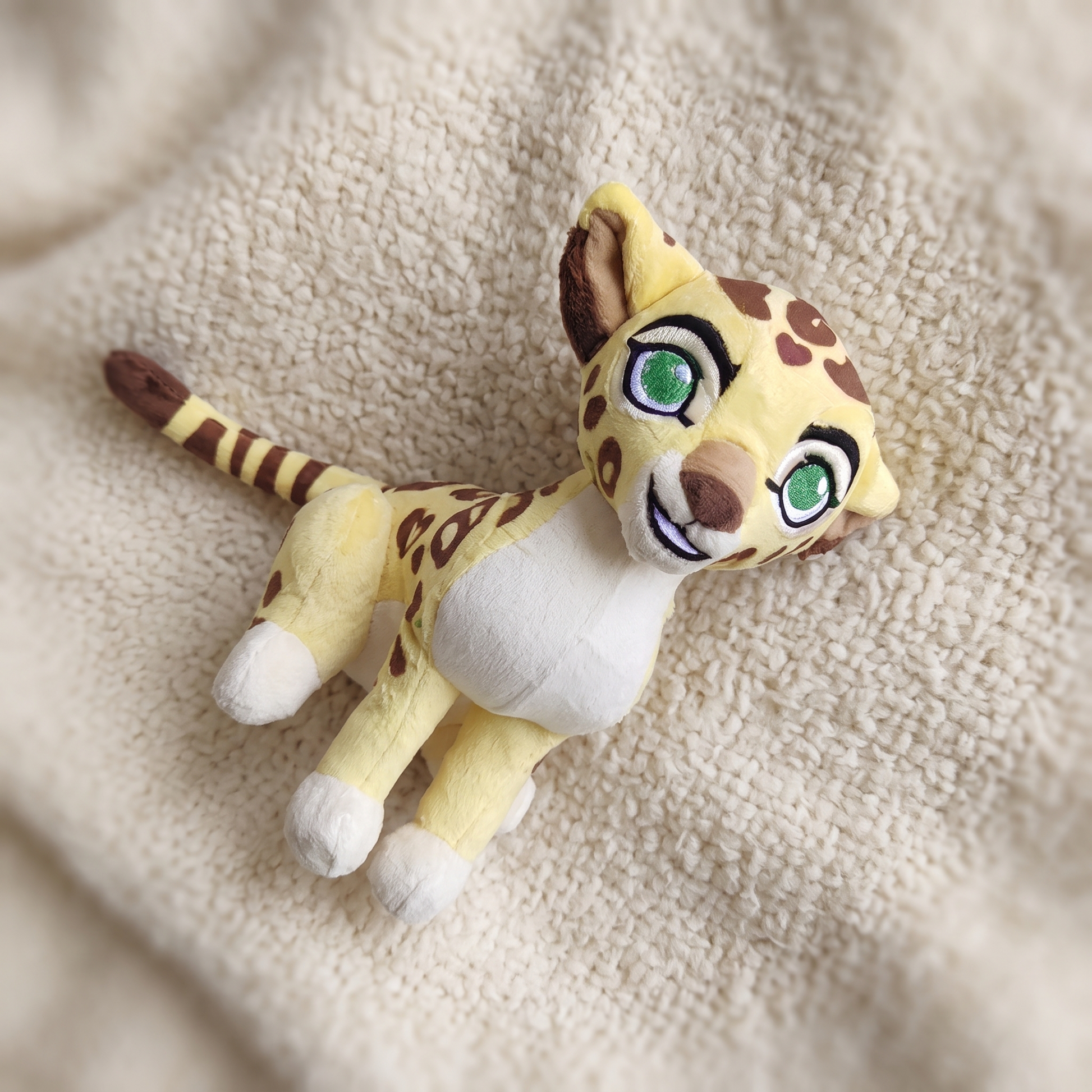 Peluche Guépard Fuli Le Roi Lion 15cm - Détail matière
