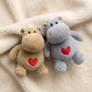 Peluche Hippopotame Cœur Beige ou Gris - Détail matière