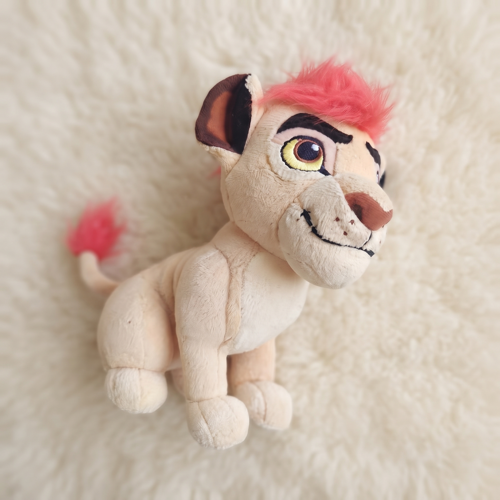 Peluche Kion du Roi Lion 15cm - Détail matière