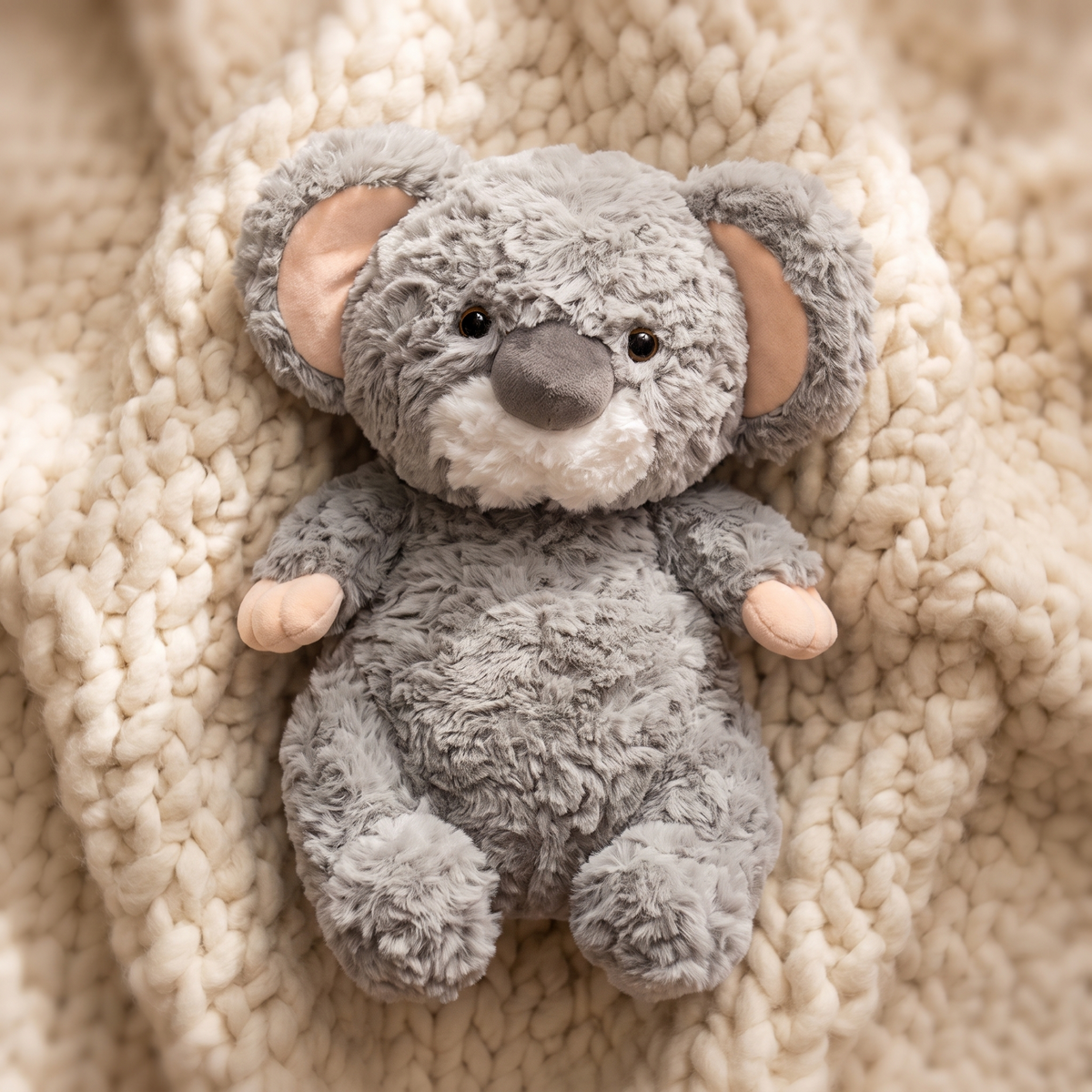Peluche Koala Grise avec Feuille d'Eucalyptus 35 cm - Détail matière