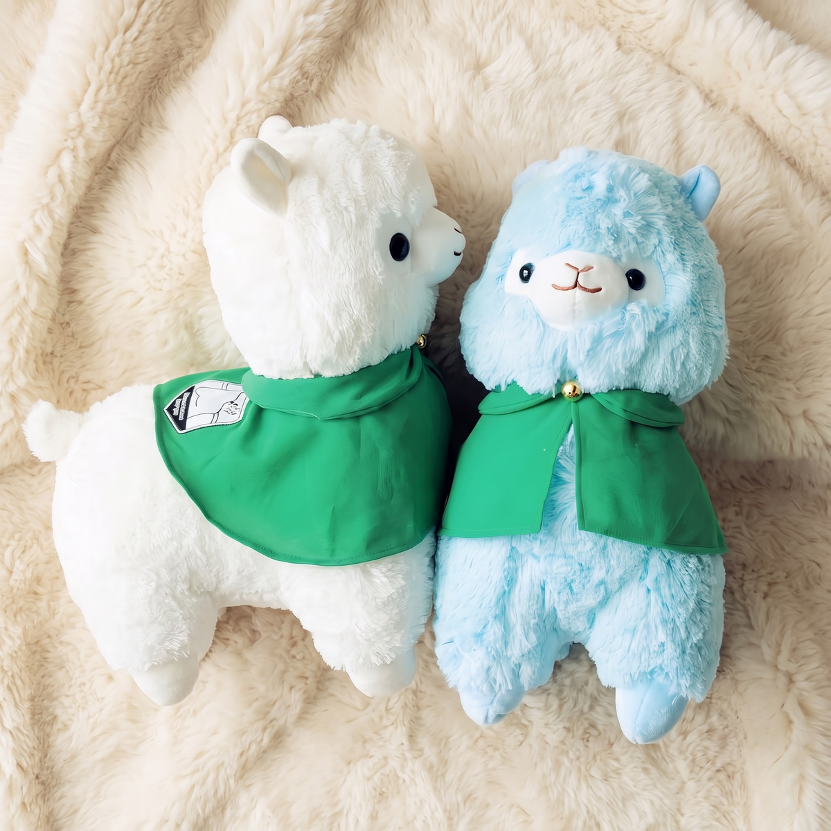 Peluche Lama Magicien avec Cape Verte - Detail matière