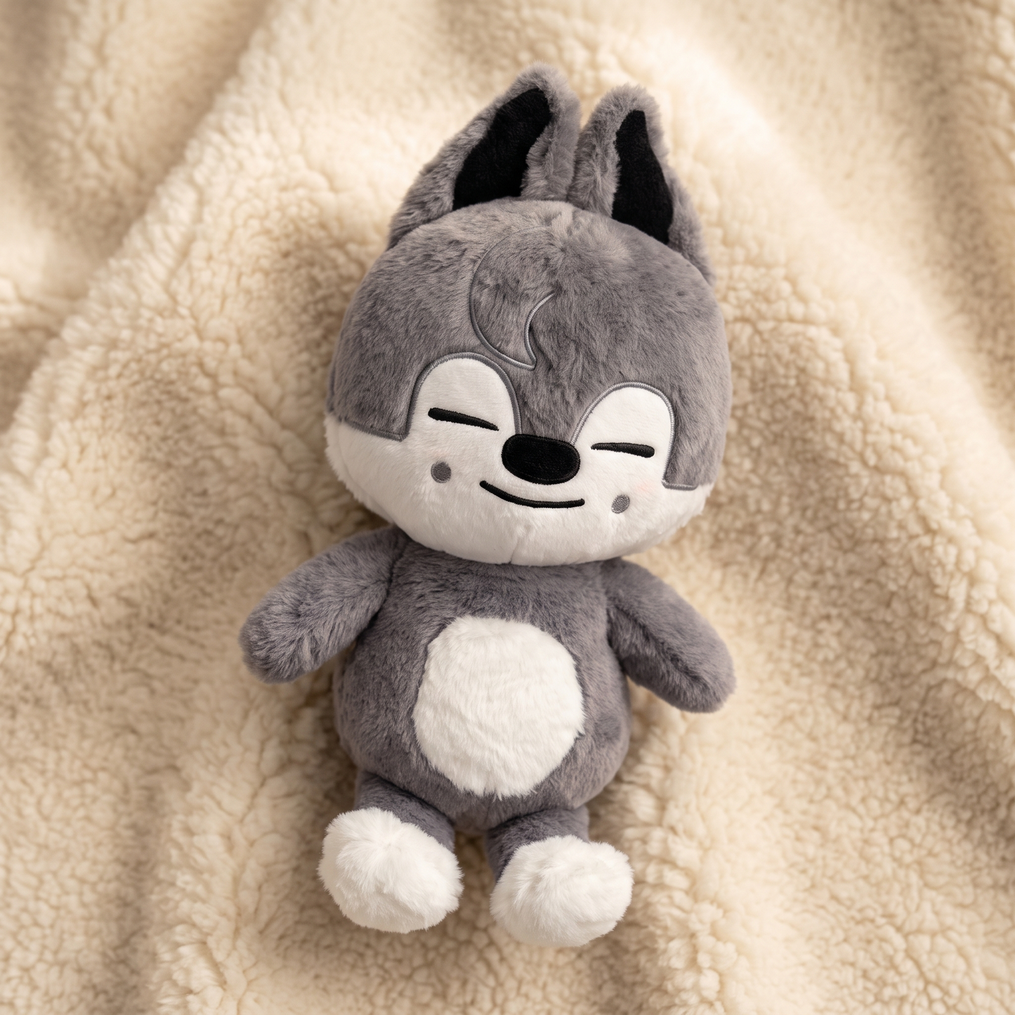 Peluche Loup Wolf Chan SKZOO 50cm - Detail matière