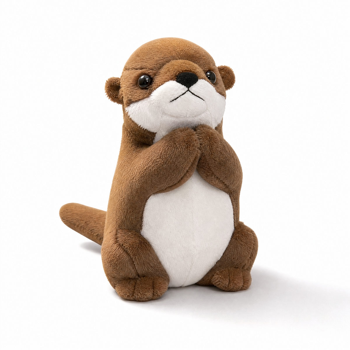 Peluche Loutre en Prière 19 cm - Fond blanc frontal
