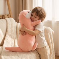 Peluche Loutre Rose Douce - Utilisation cosy intérieur