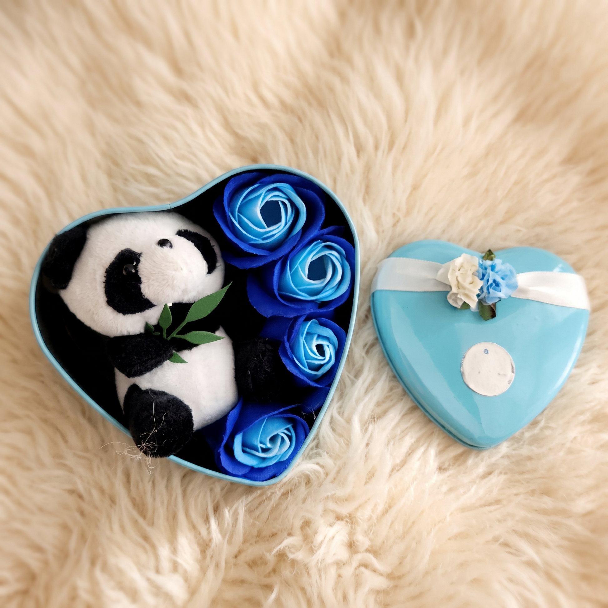 Peluche Panda Coffret Cœur Bleu Saint-Valentin - Detail matière