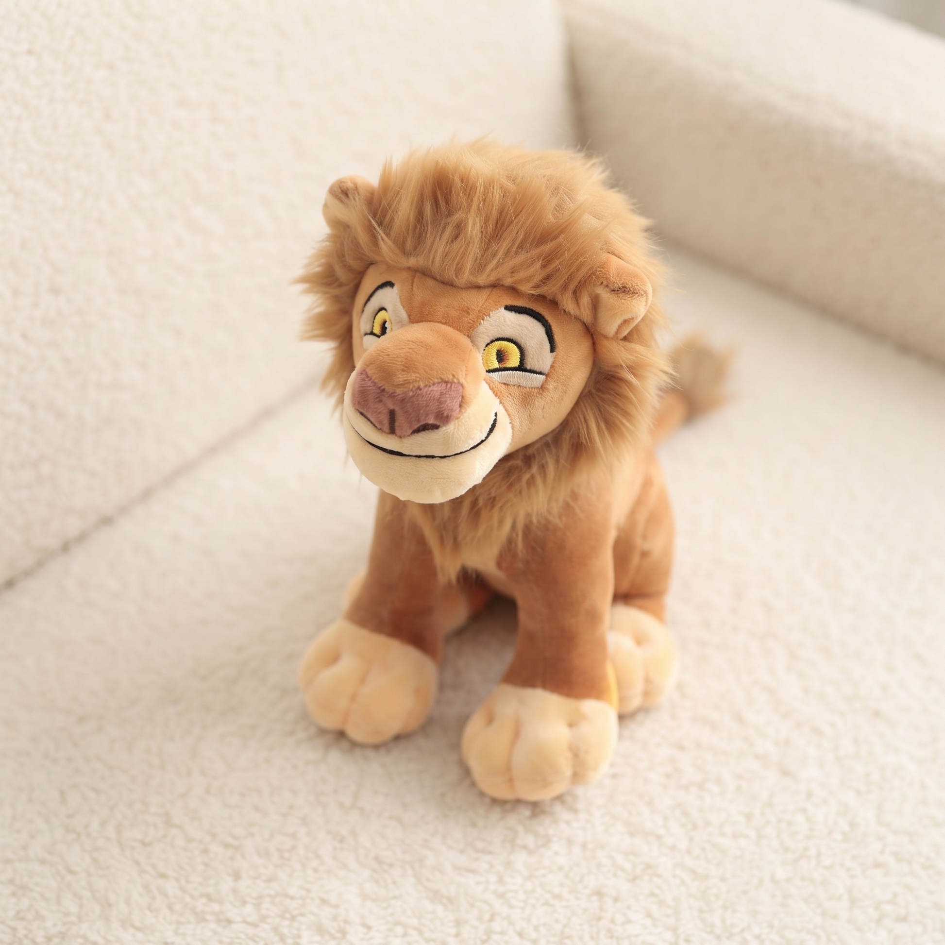 Peluche Roi Lion Mufasa 28 cm - Détail matière