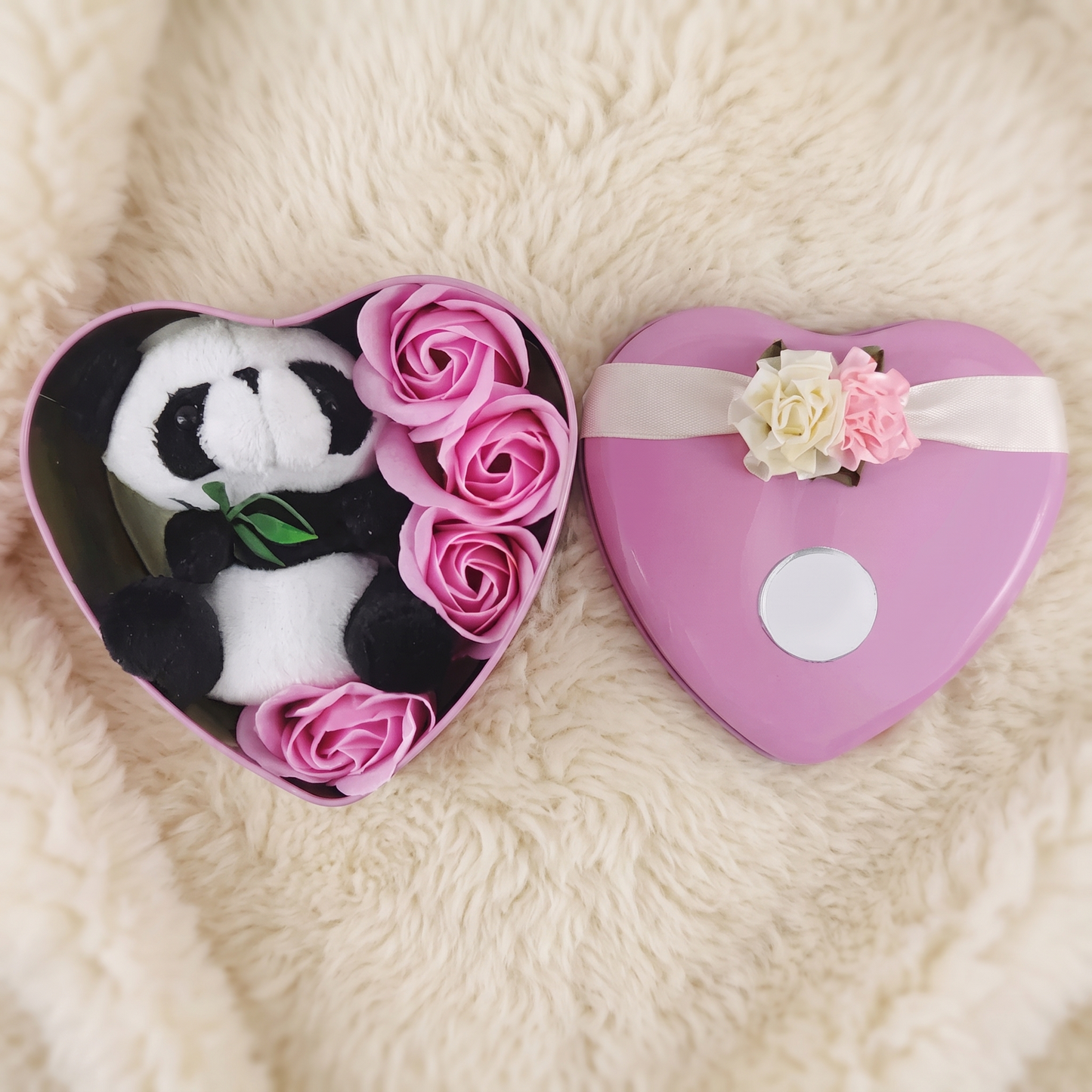 Peluche Saint Valentin Panda Coffret Cœur Rose - Detail matière