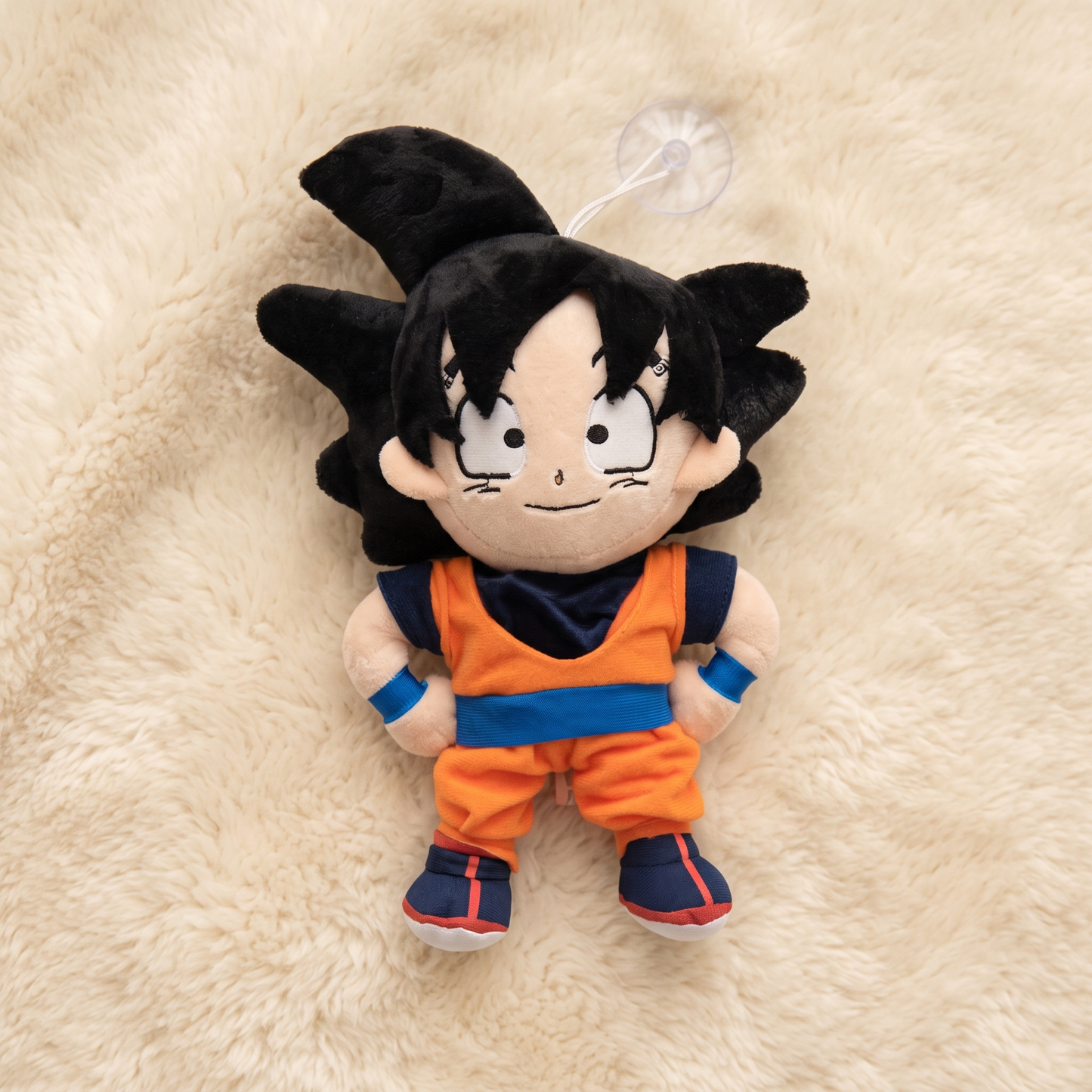 Peluche Son Goku Dragon Ball avec Ventouse - Detail matière