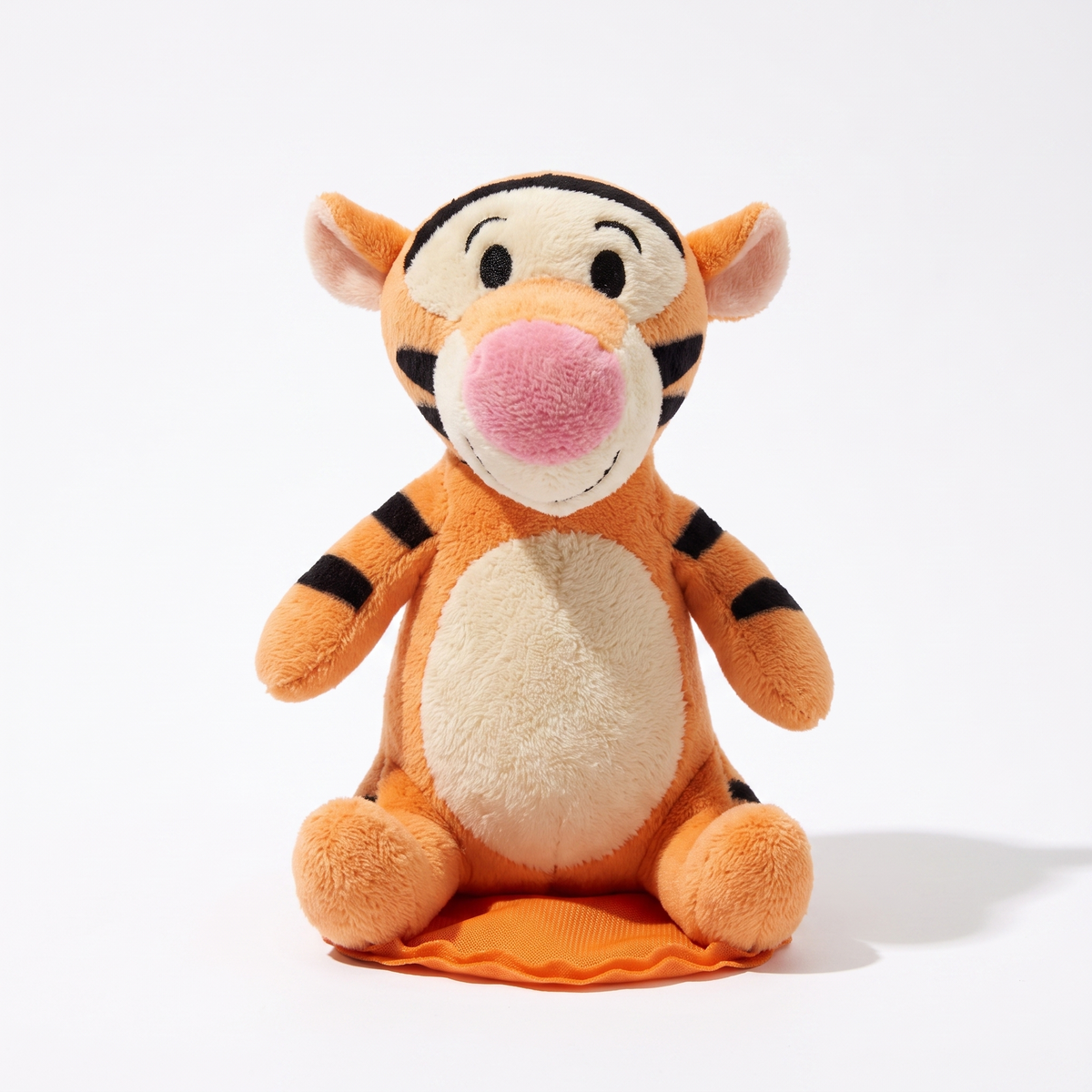Peluche Tigrou Aimantée Épaule - Fond blanc frontal