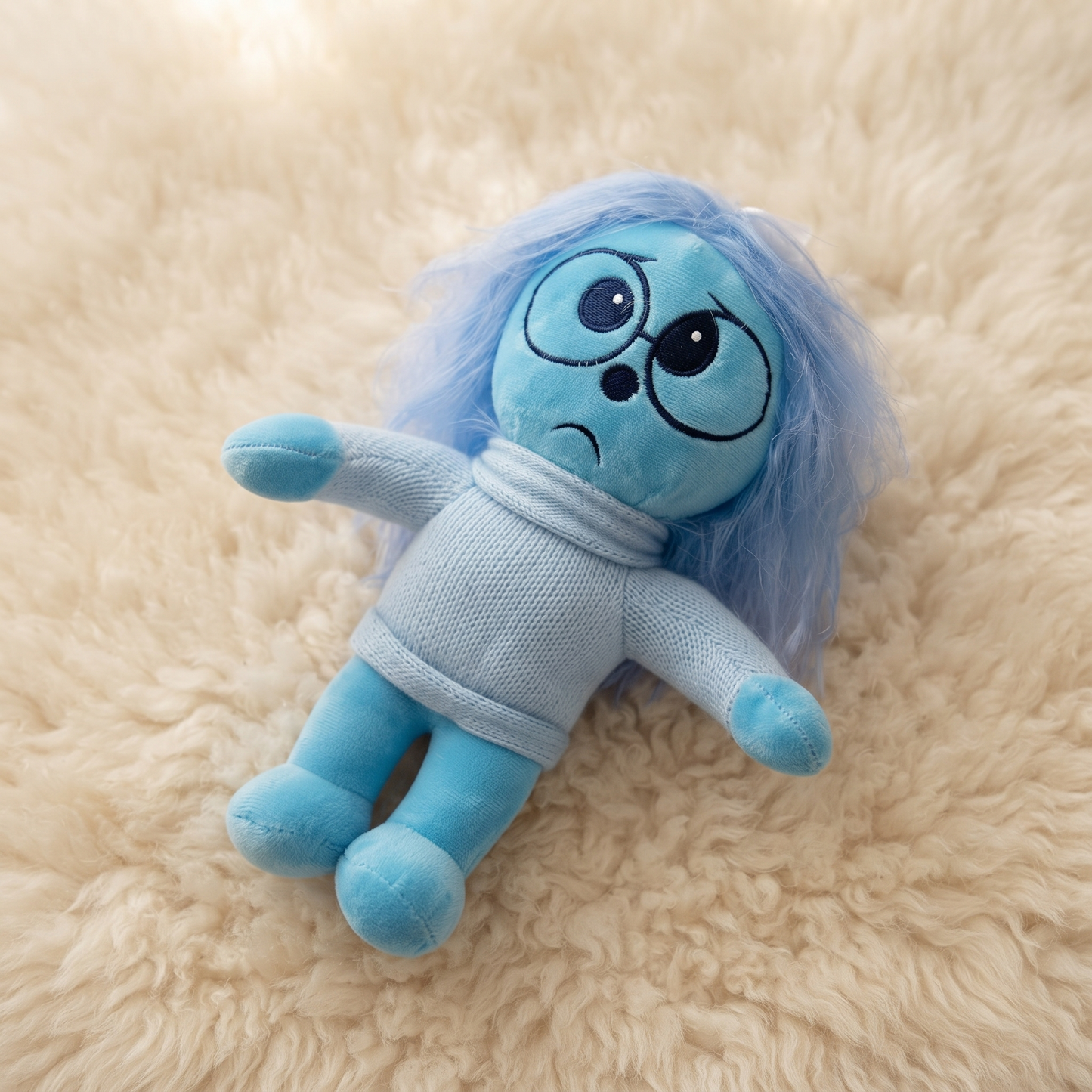 Peluche Tristesse Vice Versa 2 - Détail matière