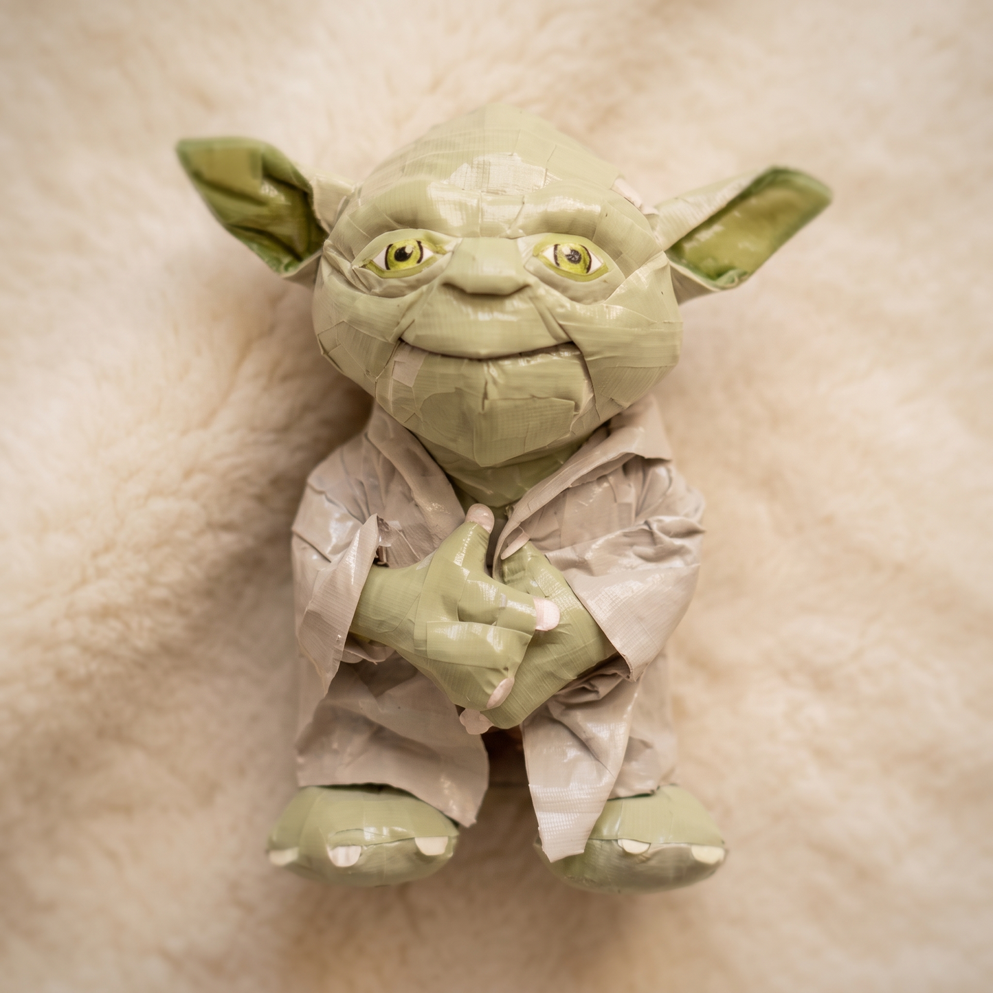 Peluche Yoda avec Ventouse Star Wars - Détail matière