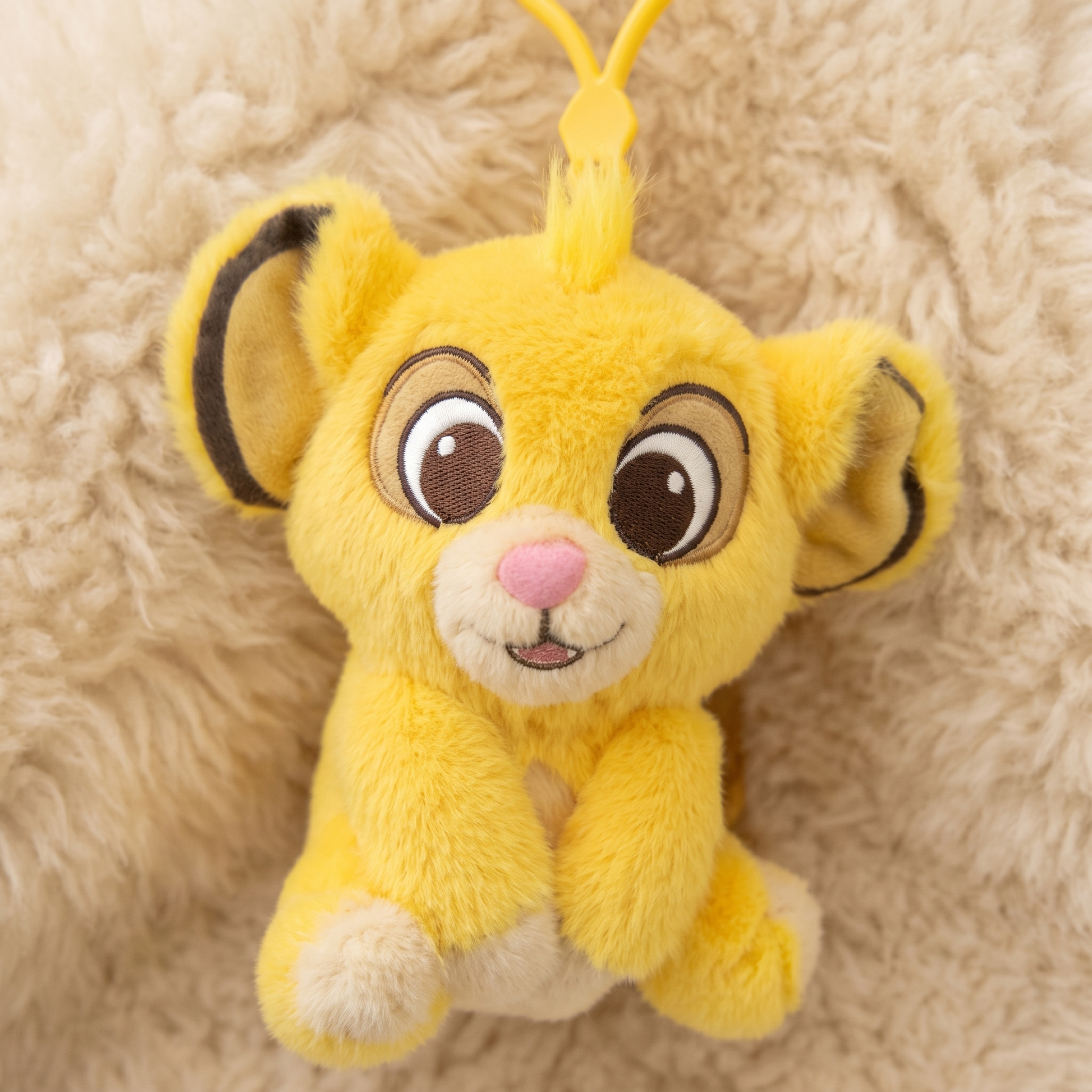 Porte-Clés Simba Peluche Le Roi Lion 12cm - Détail matière